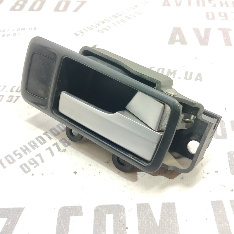 Ручка внутрішня Ford Focus MK2 (04-11) 1.6D задня права