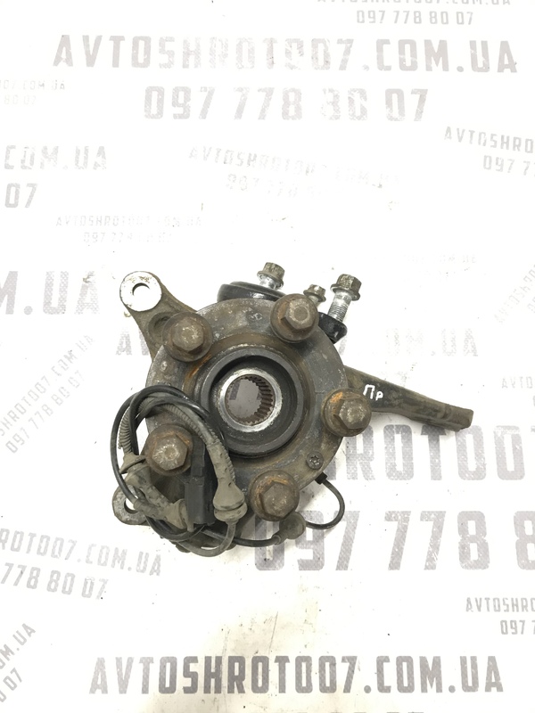 Цапфа передня права Peugeot 407 (04-10) 2.0D RHR