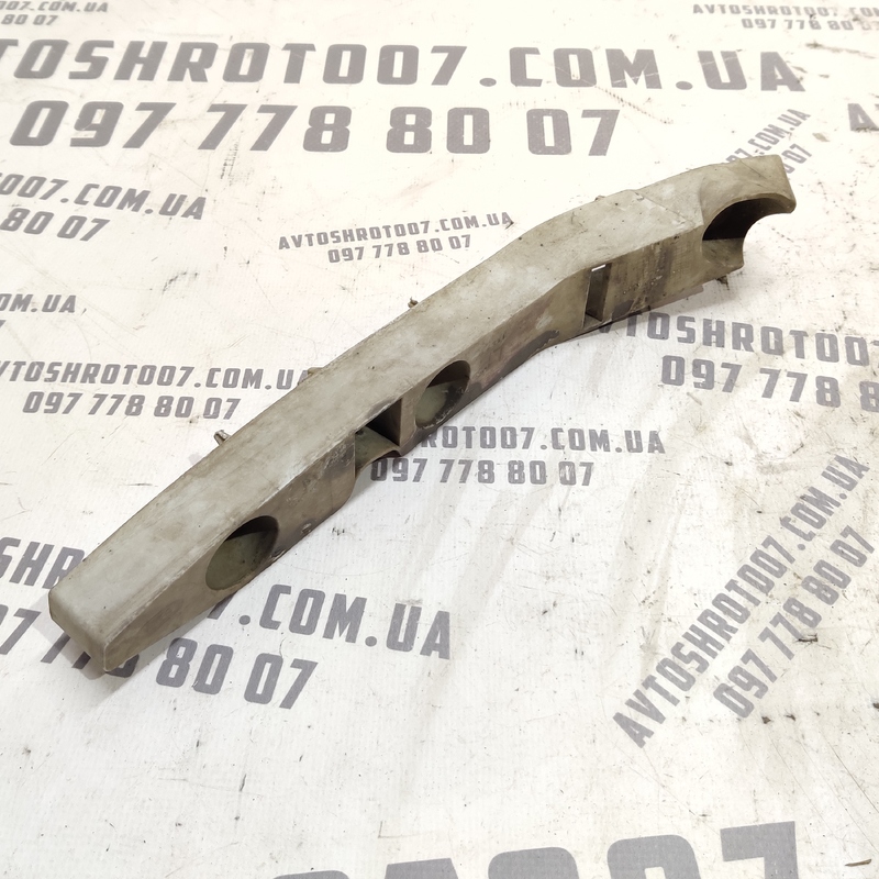 Кронштейн бампера Ford Focus MK2 (08-11) 1.6D перед лівий