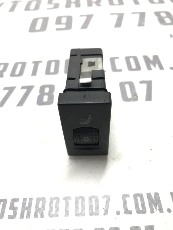 Кнопка обігріву сидінь VW Passat B5+ (00-05) 1.9 Дизель