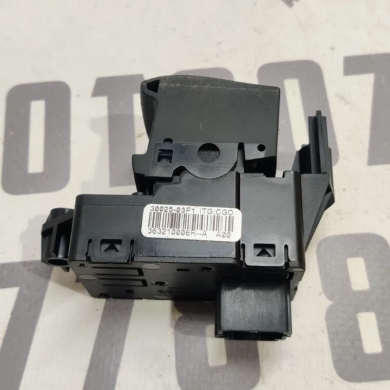 Кнопка ручника Renault Grand Scenic 3 09-16 1.6D 363210006R