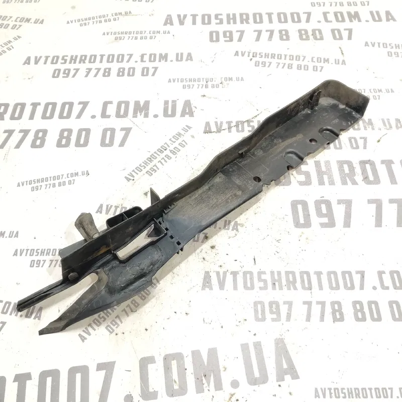 Накладка арки перед ліва Ford Focus 2 1.6D 04-11 4m51a02477