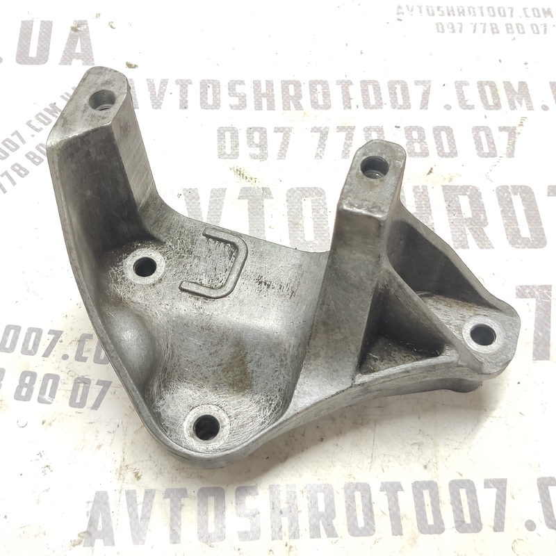 Кронштейн МКПП Peugeot 407 (04-11) 2.0D 326c27l