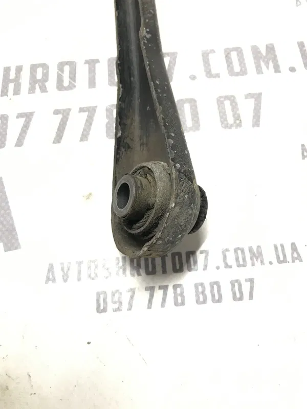 Ричаг підвіски передній лівий Peugeot 407 (04-11) 2.0D