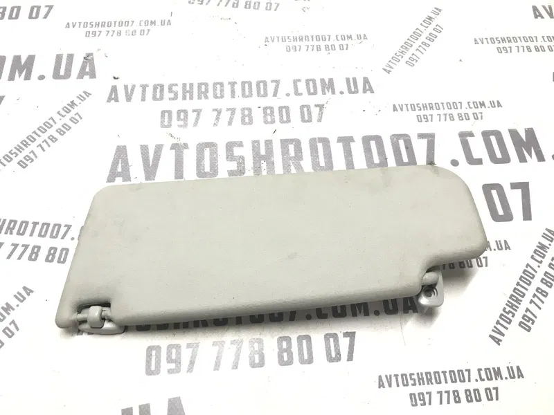 Сонцезахисник правий Volkswagen Passat B5+ (00-05) 1.9D