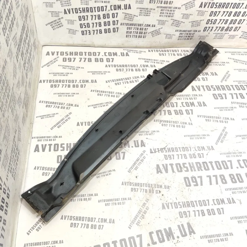 Накладка передня Ford Focus MK2 (04-11) 1.6D 4M51A01628