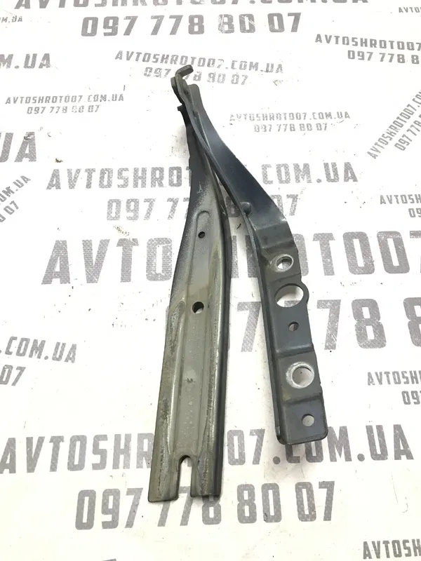 Петля капоту ліва Peugeot 407 (04-11) 2.0 Дизель