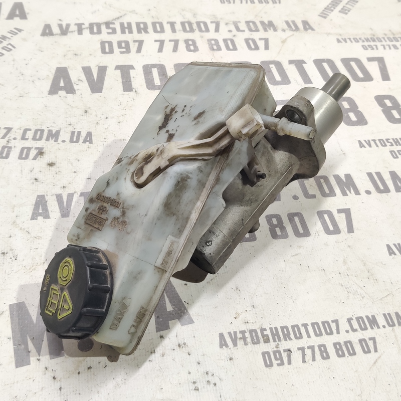 Головний тормозний циліндр Ford Focus MK2 (04-11) 1.6D