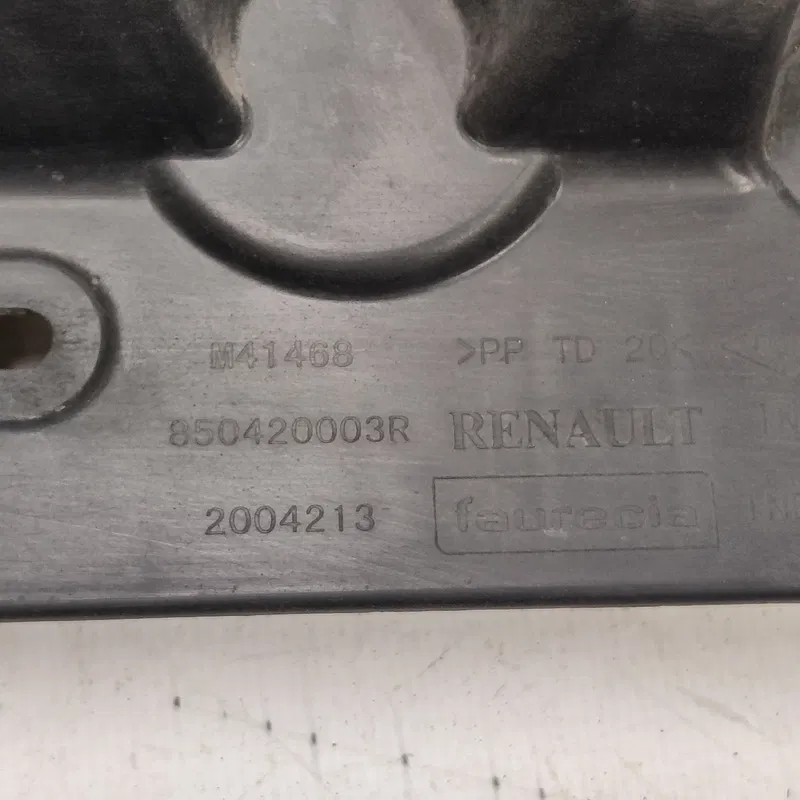 Кронштейн бампера Renault Scenic 3 09-16 1.6D Зад 850420003r