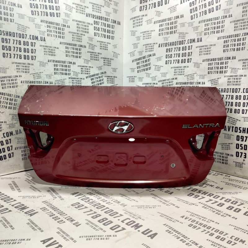 Кришка багажника Hyundai Elantra 4 (06-11) 1.6Б 692002H070