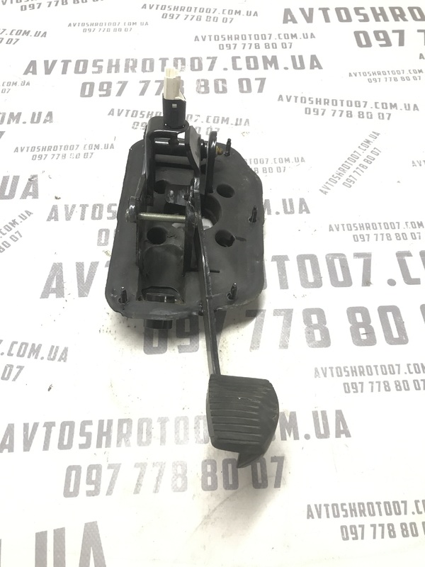 Педаль тормозу Citroen Berlingo 1 (96-08) 1.6D 9HW