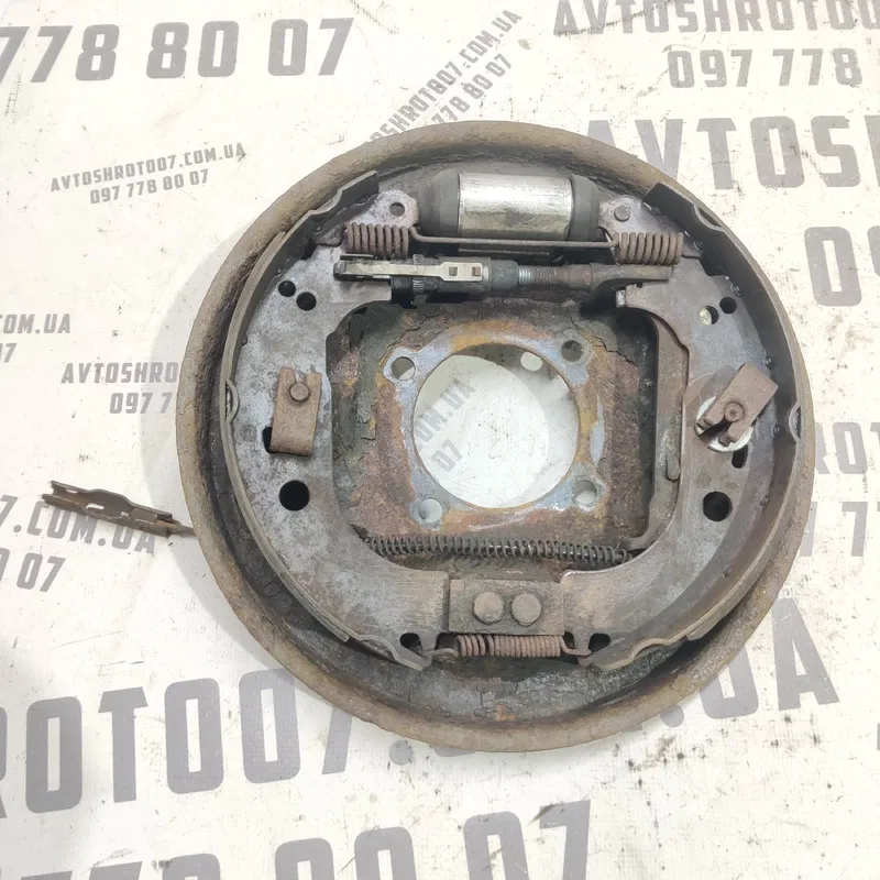 Комплект гальмівний задній лівий Ford Focus MK2 04-11 1.6D