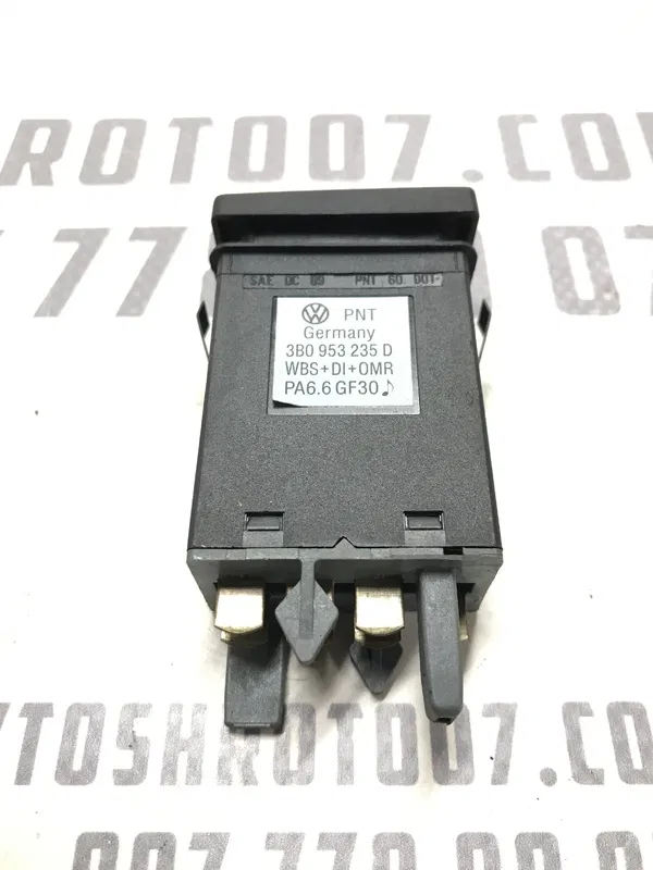 Кнопка аварійки VW Passat B5+ (00-05) 1.9 Дизель AVF