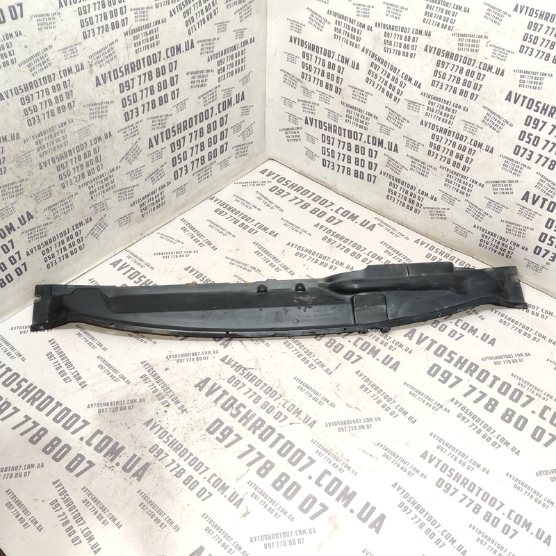 Накладка передня Ford Focus MK2 (04-11) 1.6D 4M51A01628