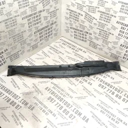 Накладка передня Ford Focus MK2 (04-11) 1.6D 4M51A01628