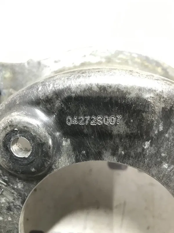 Кронштейн амортизатора Peugeot 407 (04-11) 2.0D пер. правий