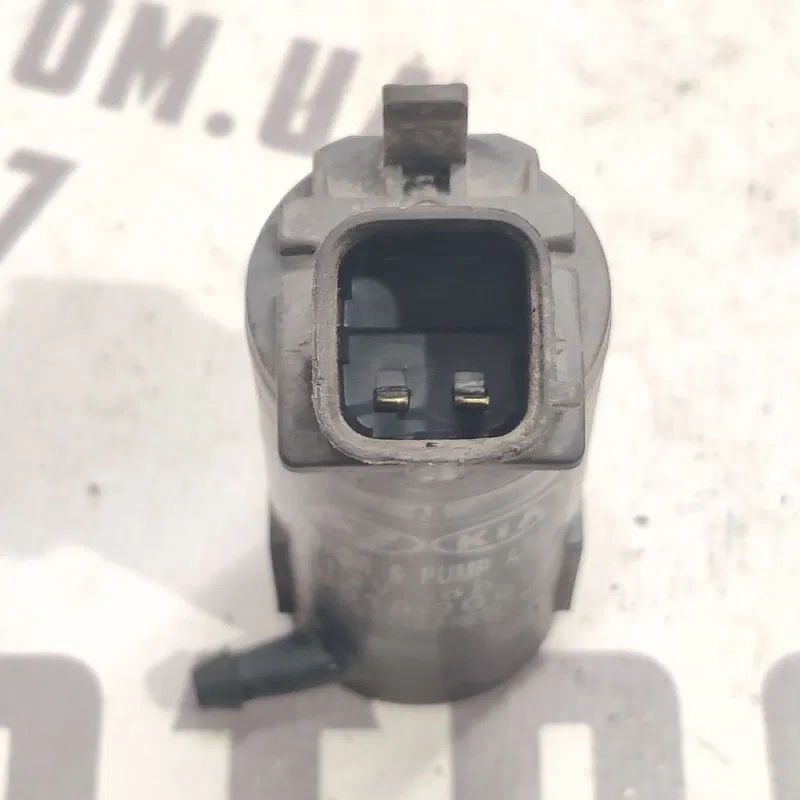 Насос омивача скла Hyundai Elantra 4 (06-11) 1.6 985102G000