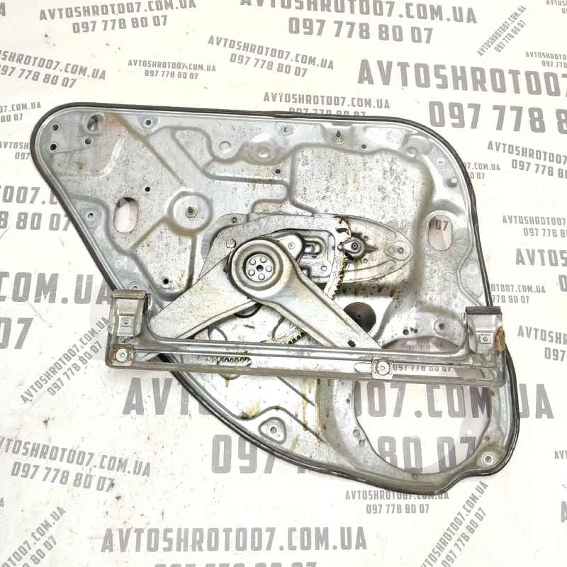 Склопідіймач задній правий Ford Focus MK2 (04-11) 1.6D