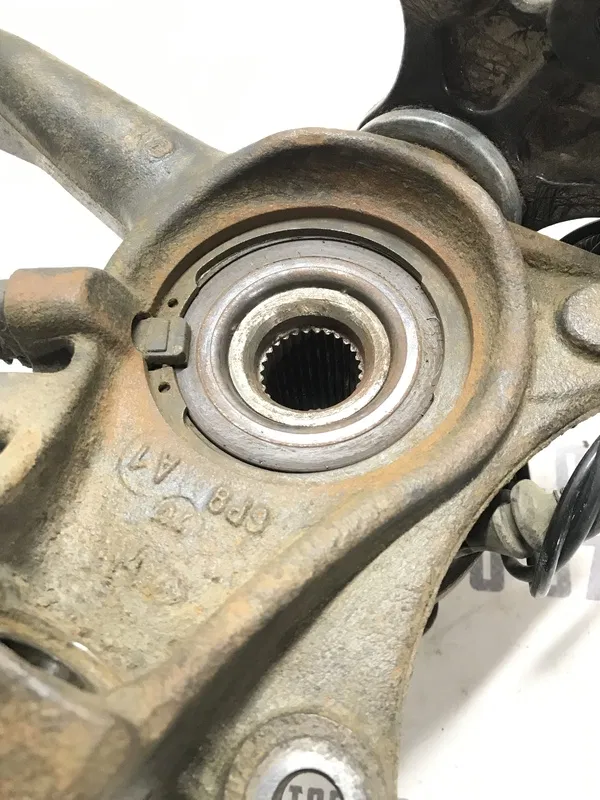 Цапфа передня права Peugeot 407 (04-10) 2.0D RHR