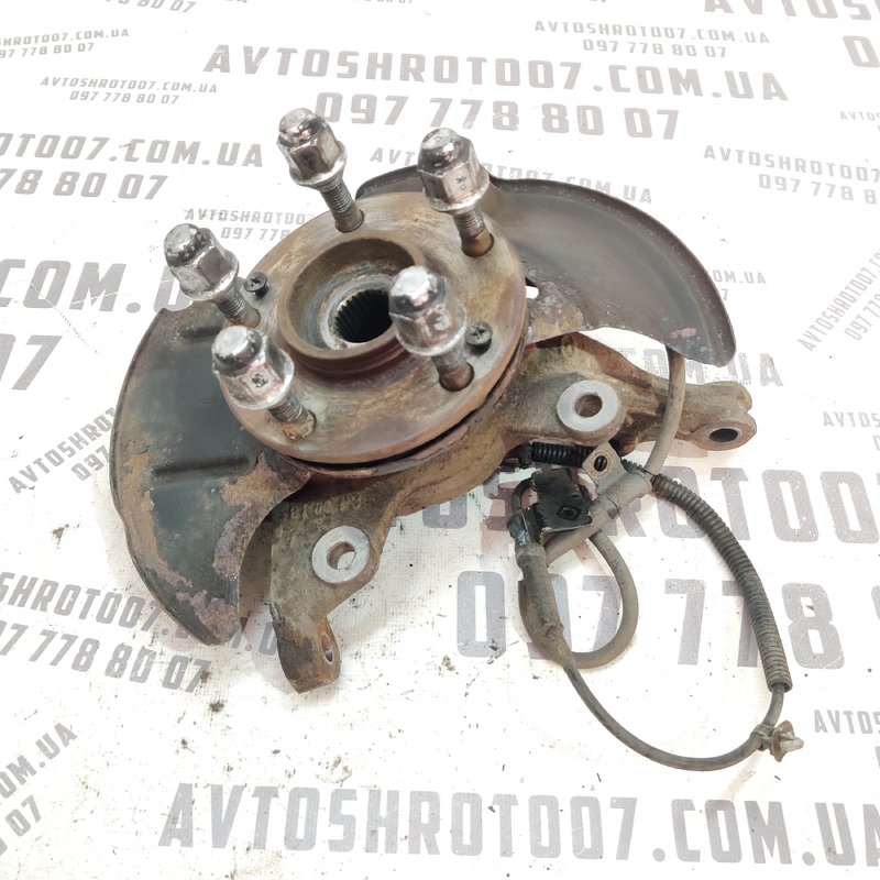 Цапфа передня ліва Hyundai Elantra 4 (06-11) 1.6 бензин