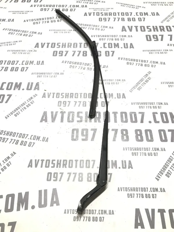 Двірник передній правий Peugeot 407 (04-11) 2.0 дизель