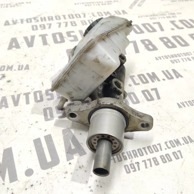 Головний тормозний циліндр Ford Focus MK2 (04-11) 1.6D