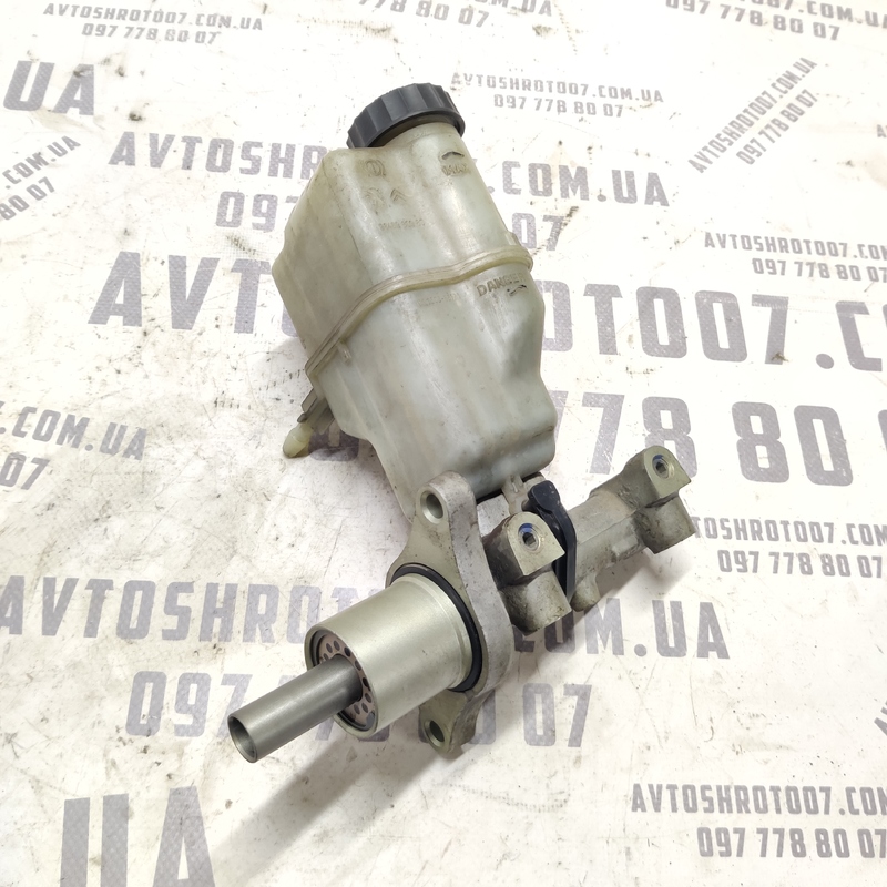 Головний тормозний циліндр Peugeot 407 (04-11) 2.0 дизель фото 2