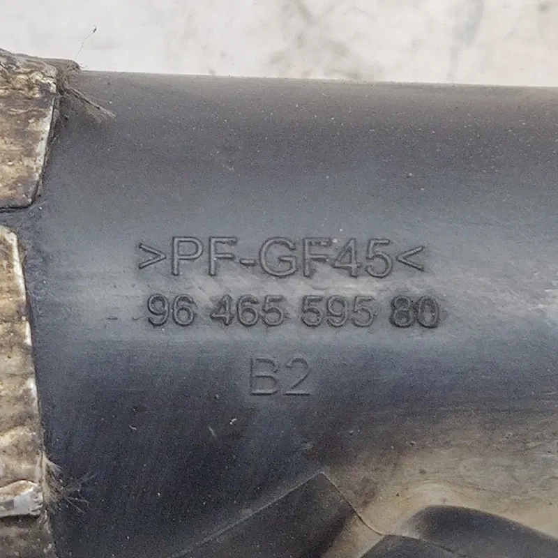 Фланець системи охолодження Peugeot 407 (04-11) 2.0 Дизель