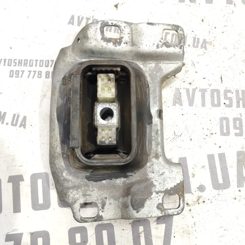 Подушка двигуна ліва Ford Focus MK2 (04-11) 1.6 Дизель
