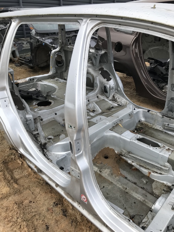 Стійка центральна VW Passat B5+ (00-05) 1.9 дизель права фото 2