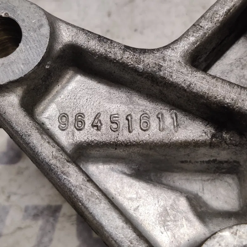 Подушка двигуна права Peugeot 407 (04-11) 2.0D 96451611