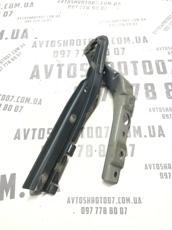Петля капоту права Peugeot 407 (04-11) 2.0 Дизель