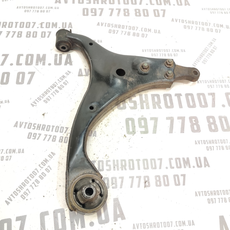 Ричаг передній правий Hyundai Elantra 4 (06-11) 1.6 бенз