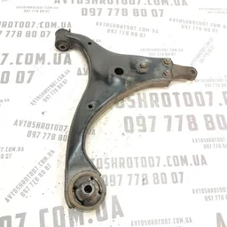 Ричаг передній правий Hyundai Elantra 4 (06-11) 1.6 бенз