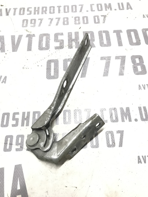 Петля капоту ліва VW Passat B5+ (00-05) 1.9 Дизель