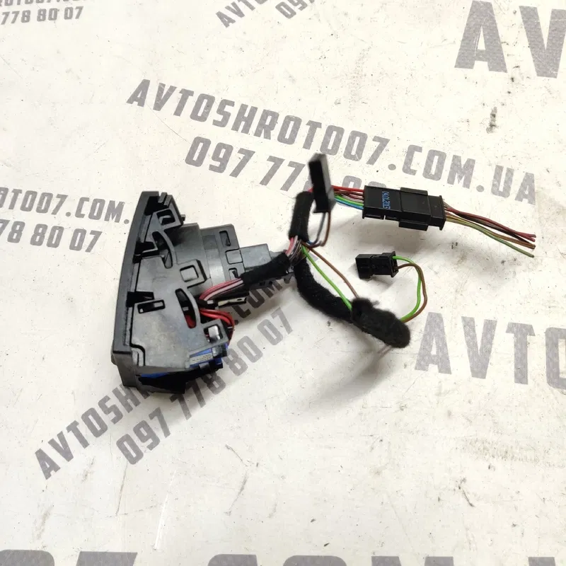 Кнопка аварійки BMW 328 F30 (11-19) 2.0 N20 OEM 921855215