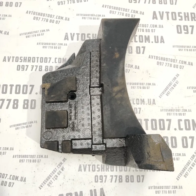 Пенопласт багажника Nissan X-Trail T30 (00-07) 2.5 Бензин