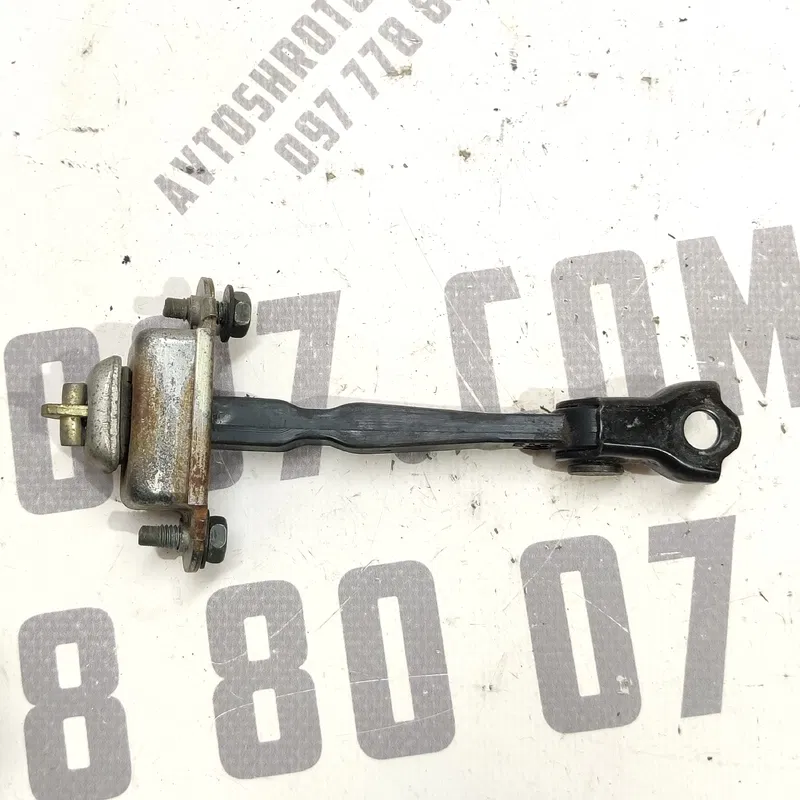 Обмежувач задніх дверей Nissan X-Trail T30 (00-07) 2.5
