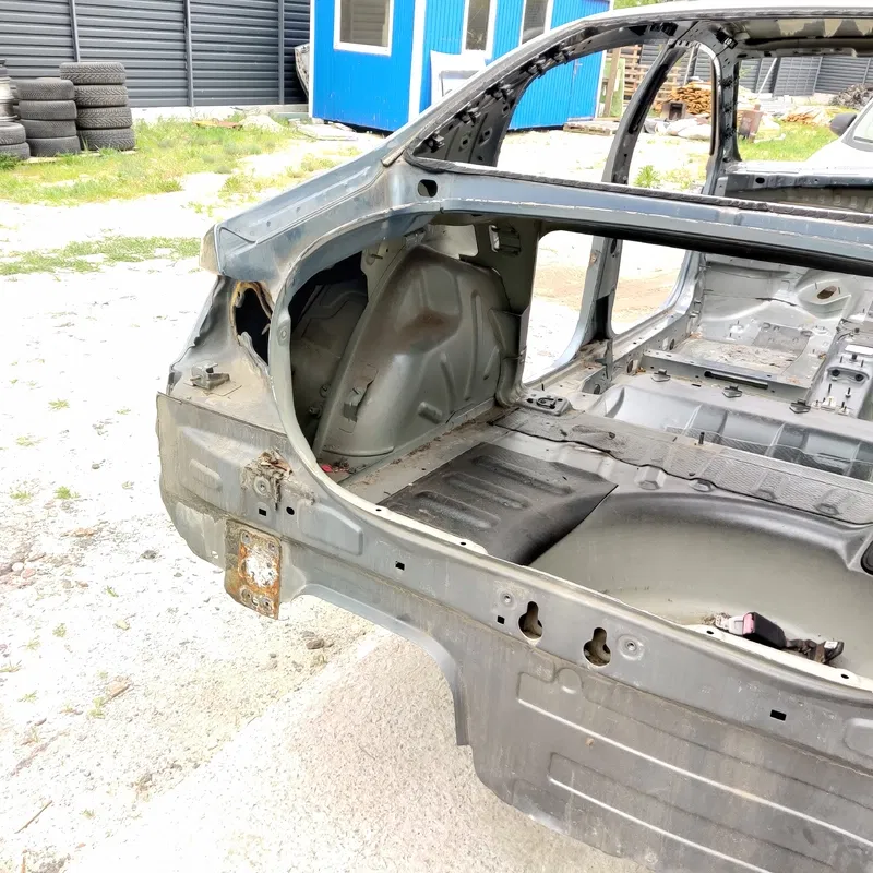 Четверть задня ліва Peugeot 407 (04-11) 2.0D