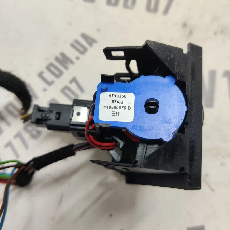 Кнопка аварійки BMW 328 F30 (11-19) 2.0 N20 OEM 921855215