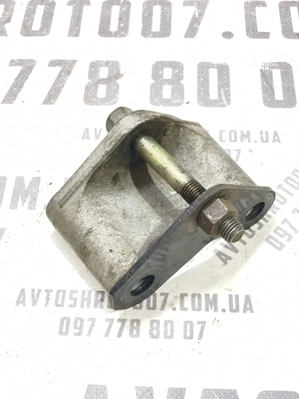 Кронштейн Mazda 6 GY (02-07) 2.0 Бензин