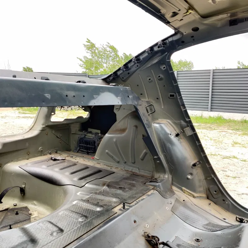 Четверть задня ліва Peugeot 407 (04-11) 2.0D