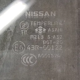 Скло дверей заднє ліве Nissan X-Trail T30 (01-07) 2.5 бенз фото 3