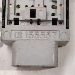 Кнопка обігріву заднього скла Toyota Avensis T25 03-08 2.0D фото 5