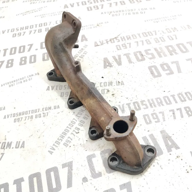 Колектор випускний Toyota Avensis T25 (03-09) 2.0 Дизель
