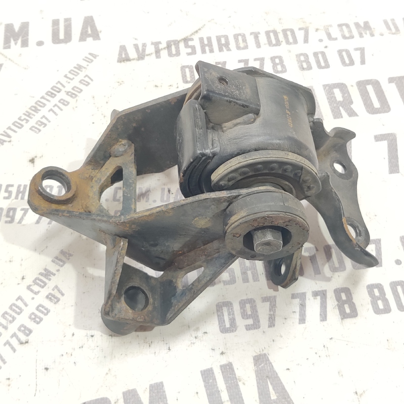 Подушка двигуна передня ліва Mazda 6 GY (02-07) 2.0 бензин