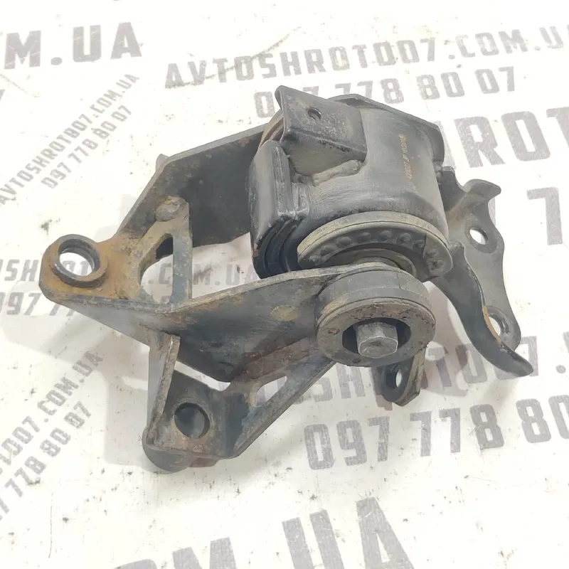 Подушка двигуна передня ліва Mazda 6 GY (02-07) 2.0 бензин
