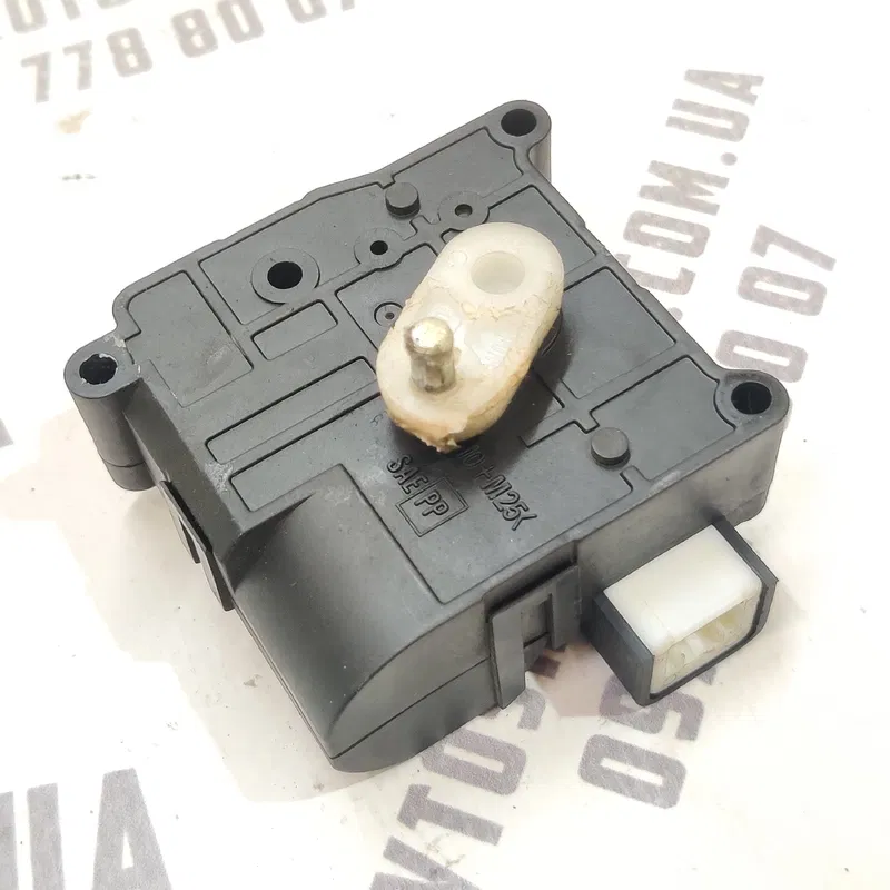 Двигун заслінки пічки Toyota Avensis T25 (03-08) 2.0D 1AD