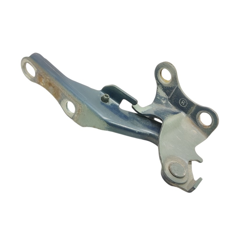 Петля капоту права Toyota Avensis T25 (03-08) 2.0D