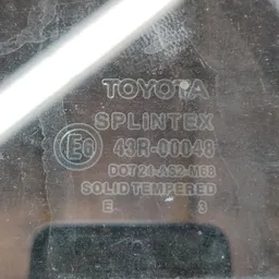 Скло дверей заднє ліве Toyota Avensis T25 (03-08) 2.0D фото 3